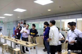 海峽兩岸機器人技術交流體驗營系列報道之一 技術交融，智慧同行